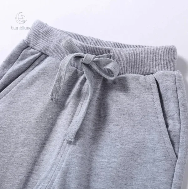 Tenue sportive pour enfants, parfait pour jouer