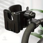 Gobelet et support téléphone pour les parents en déplacement