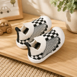 Chaussures légères pour le confort des jeunes enfants
