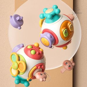 Cube d'activités stimulant la curiosité des enfants