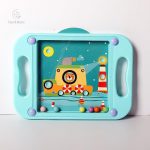 Activité physique pour enfants avec la planche d'équilibre