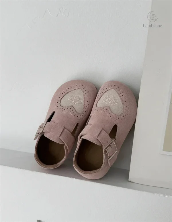 Chaussures confortables pour petits aventuriers