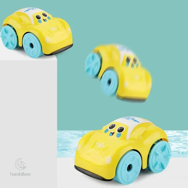 Voitures-jouets colorées pour le bain
