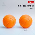 Balles et cerceaux adaptés aux petites mains d'enfants