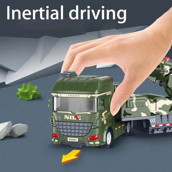 Camion militaire avec fonctionnalités ludiques pour les petits