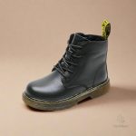 Bottes noires idéales pour les saisons froides