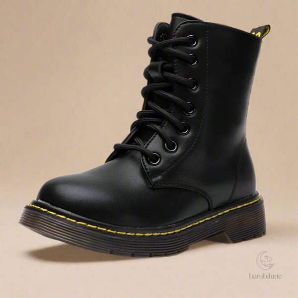 Bottes d'hiver résistantes, parfaites pour les jeunes aventuriers