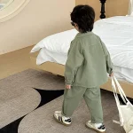 Mode garçon : ensemble cargo stylé