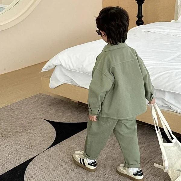 Mode garçon : ensemble cargo stylé