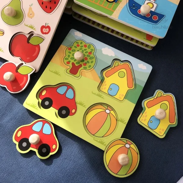 Puzzle adapté aux tout-petits avec formes colorées