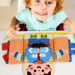 Jeu interactif d'habillage pour stimuler la créativité des enfants