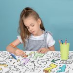 Coloriage géant pour stimuler la créativité des tout-petits
