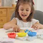 Jouet adapté aux compétences motrices des tout-petits