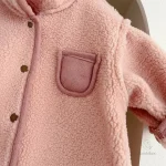 Mode enfantine : combinaison d'hiver douillette