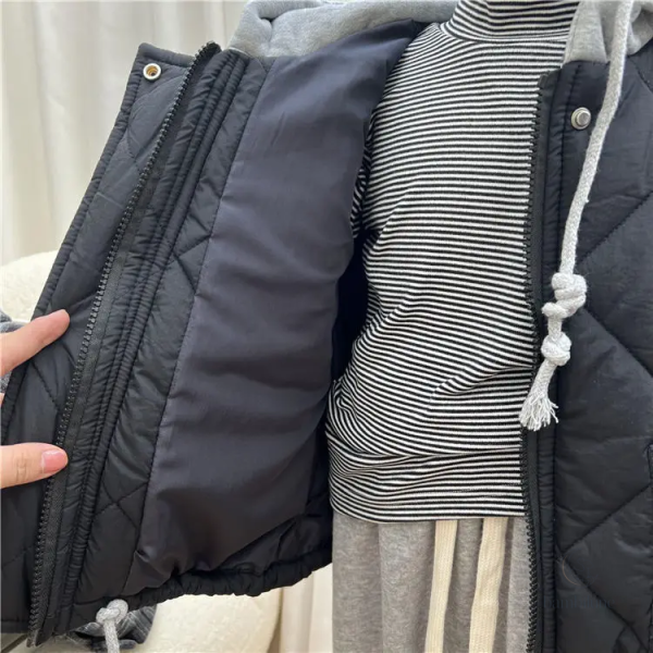 Veste à capuche pour les journées fraîches et pluvieuses