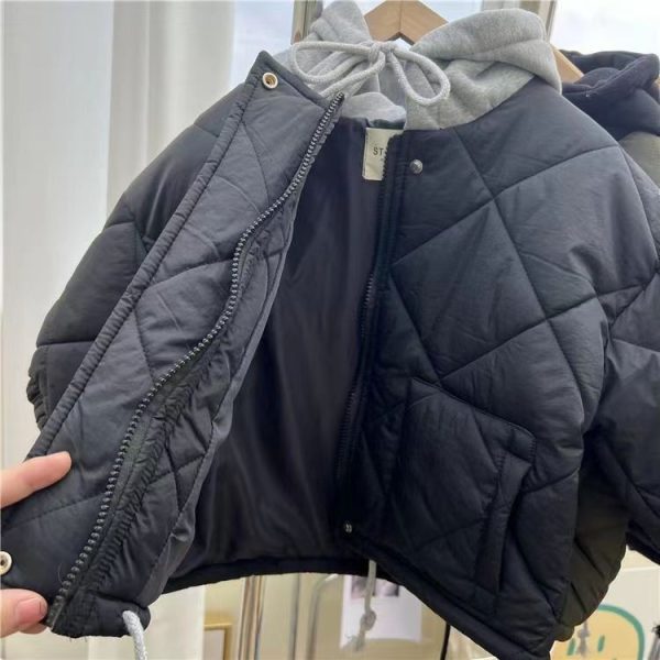 Veste CozyShield, parfaite pour les aventures d'hiver
