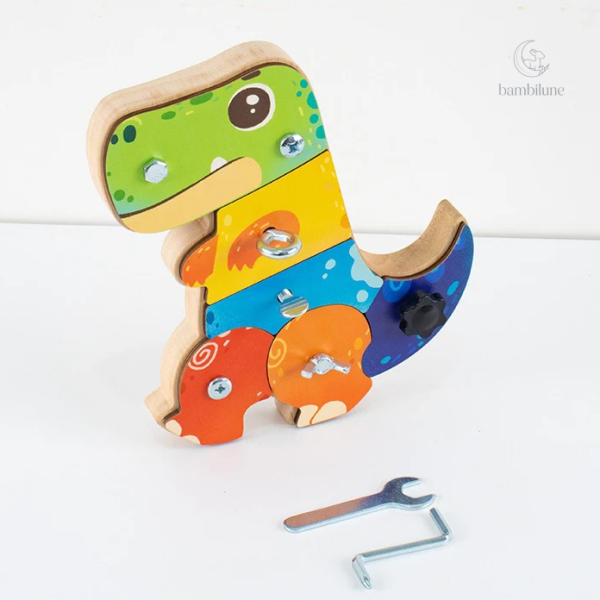Activité sensorielle avec vis et outils pour petits explorateurs