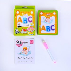 Jeu éducatif amusant avec cartes d'apprentissage colorées