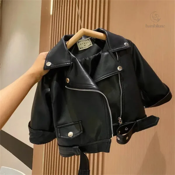 Veste en cuir stylée pour fille