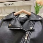 Veste pour enfant en cuir chic