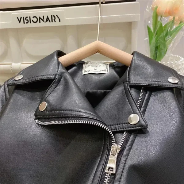 Veste pour enfant en cuir chic