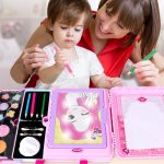 Set créatif pour s'amuser avec le maquillage