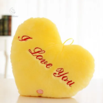 Coussin câlin qui illumine les nuits d’enfants