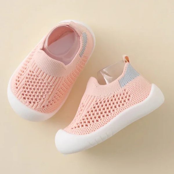 Chaussures enfants HappyFeet, idéales pour les jeux