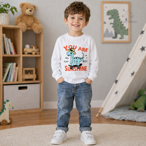 Vêtement pour enfant avec motif dinosaure