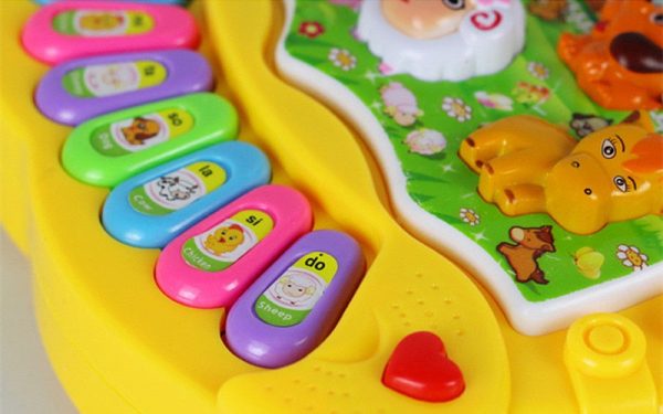 Piano pour enfants avec mélodies et animaux
