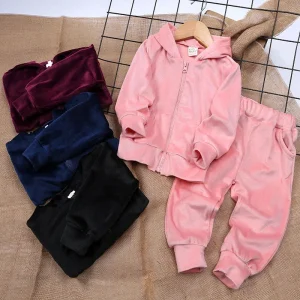 Tenue douce pour enfants en velours, idéale pour l'hiver