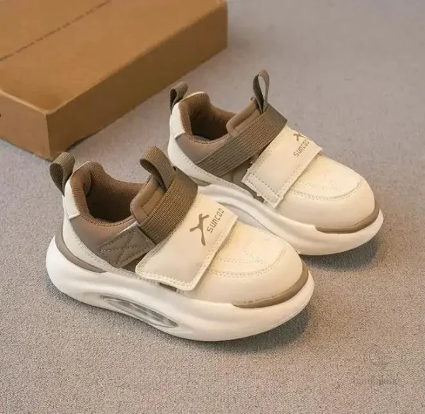 Baskets à velcro colorées pour les petits