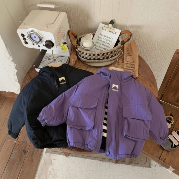 Veste imperméable avec capuche pour les petites aventures