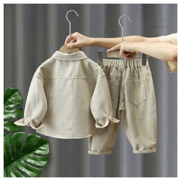 Outfit pour enfants, mélange de confort et de robustesse