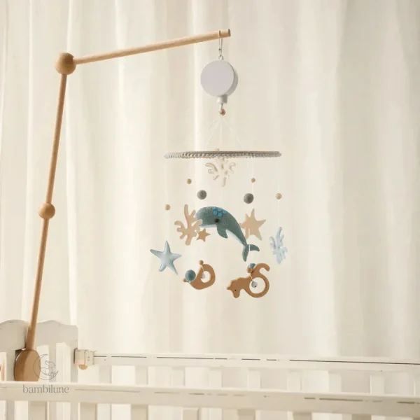 Mobile doux et naturel pour bébé