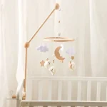 Décoration en bois pour chambre de bébé