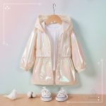 Veste enfant avec capuche, modèle LumiBreeze