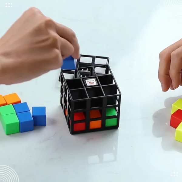 Cube de puzzle coloré pour l'amusement des tout-petits