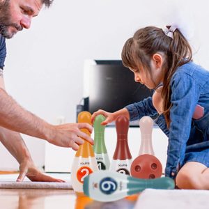 Jeu de quilles coloré pour le plaisir des tout-petits
