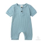 Vêtements pour enfants : chandail pratique et chic