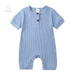 Chandail bébé léger, essentiel pour l'été