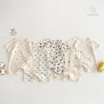 Ensemble bébé en tissu doux et respirant