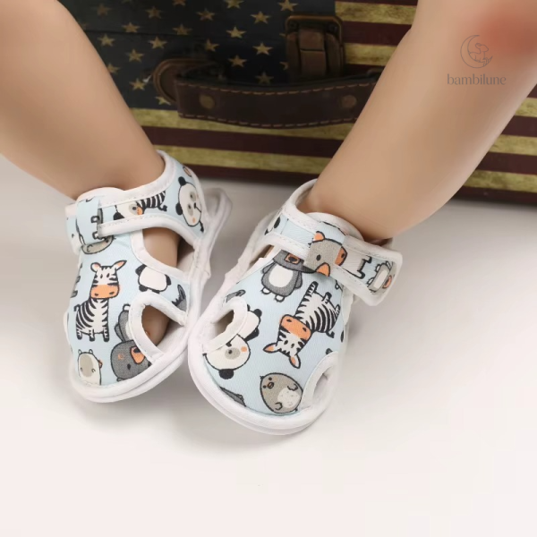 Sandales enfantines avec motifs d'animaux adorables