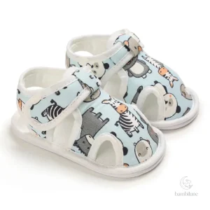 Chaussures d'été mignonnes pour petits pieds
