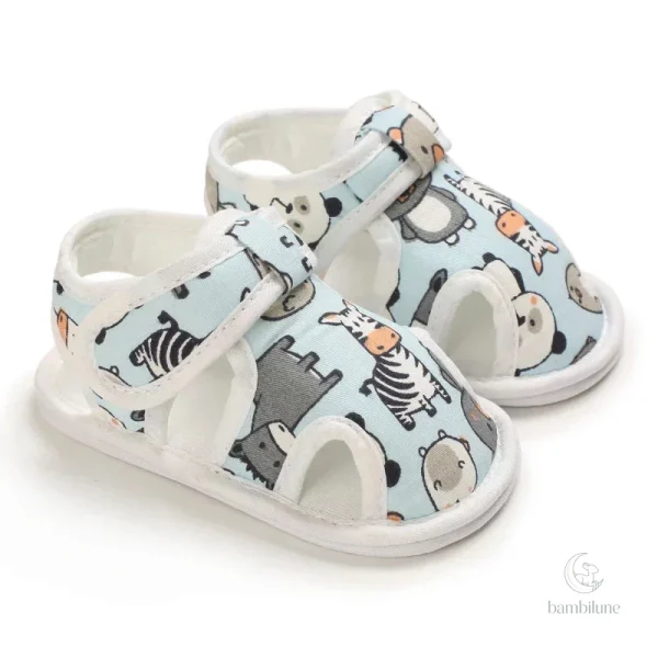 Chaussures d'été mignonnes pour petits pieds