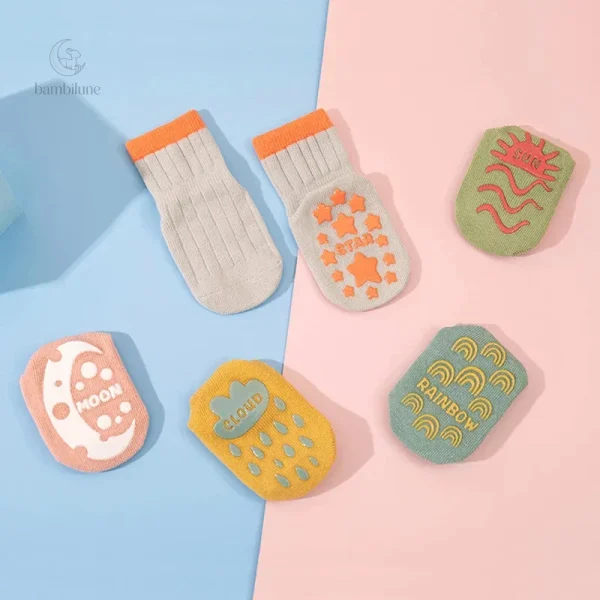 Vêtements d'hiver : chaussettes mini avec grip pour enfants
