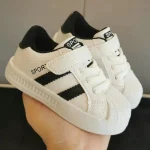 Baskets Mini Fashion pour enfants, idéales pour le jeu