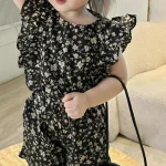 Vêtements pour enfants : robe à fleurs Mini Fashion