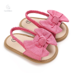 Sandales pratiques pour les petits pieds