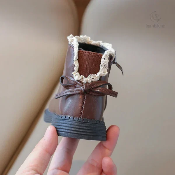 Mode enfantine : bottines cuir chaude et confortable